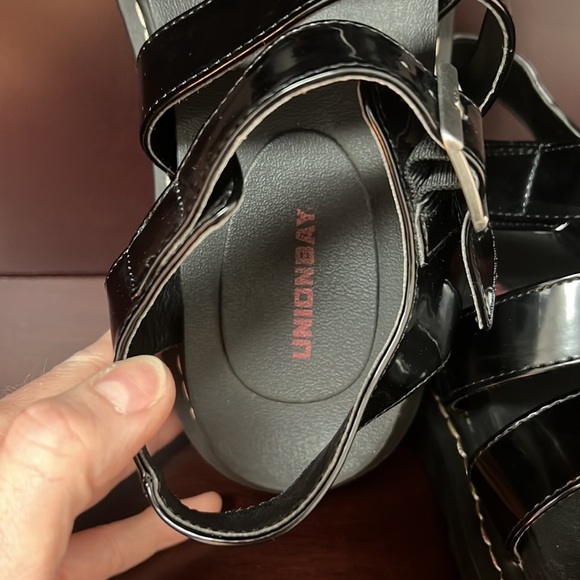 UNIONBAY Dulce Black Patent Leather Chunky Strappy Platform Sandal - Picture 10 of 10